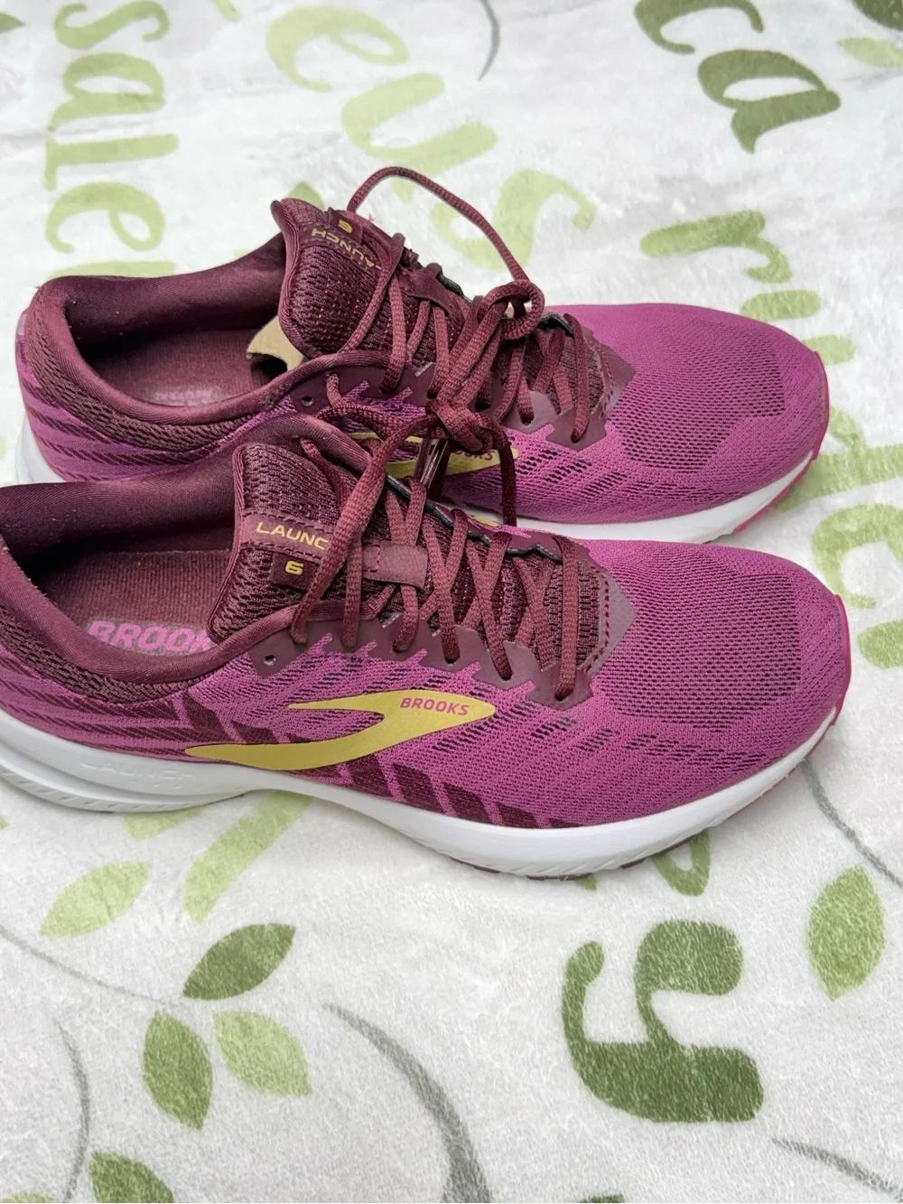 Brooks Launch 6 Women’s Running Shoes Purple White Mesh Lace-Up Sneakers US 9.5